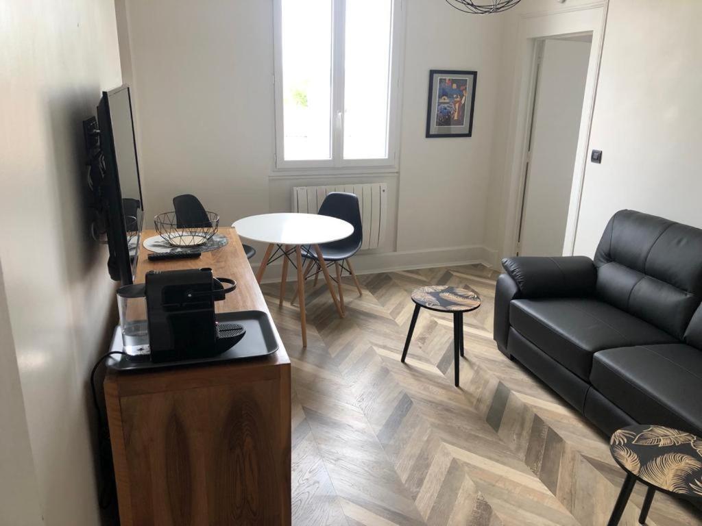 וישי Superbe Appartement Independant En Centre Ville מראה חיצוני תמונה